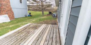 Spacious 3 bedroom duplex with 2.5 baths. Gallery 36