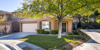 SUMMERLIN BEAUTY*UPGRADED*COMMUNITY POOL*3 BEDROOMS*STAINLESS STEEL APPLIANCES* Gallery 4