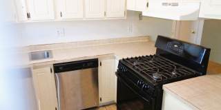 Adorable Single Level Eastside Duplex With Evaporative Air Located In Quiet Neighborhood Gallery 10
