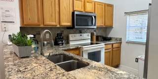 Kissimmee Townhome For Rent - Fully Furnished with 3 Bedrooms 2.5 Baths Gallery 3