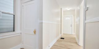 113 Johnston Avenue Gallery 18