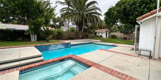 UPDATED 3 BED 2 BATH HOUSE WITH POOL Gallery 10