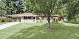 Pet Friendly - Fully Fenced in Yard with Two Storage Buildings Gallery 1