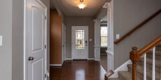 Gorgeous LARGE Family Home! Gallery 8