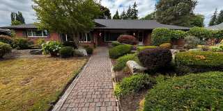 Charming Marysville Rambler-Style Duplex Gallery 1
