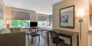 Boston - Burlington Gallery 2