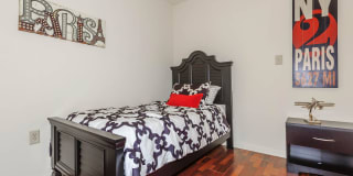 Kensington Club Gallery 53