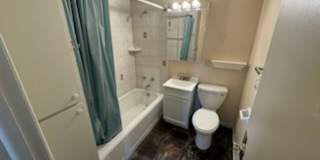 2818 W. Saint Paul Avenue, Milwaukee - 3 Bedroom House Gallery 7