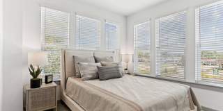 Accent Southrail Gallery 15