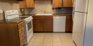 Waterfront! Sunset views! 3 bdrms! Attached garage! Private driveway! Gallery 7