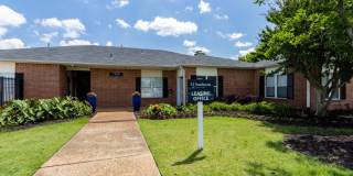 51 at Southaven Gallery 27