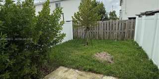 585 NW 11th Ave Gallery 12