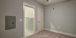 525 East Apartments Gallery 43
