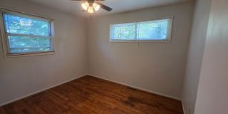 Beautiful Home in Quite Neighborhood Gallery 9