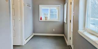 1912 Montgomery Street Gallery 4