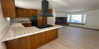 Golf Course- On The Mesa 3 Bedrooms, 2 Bathrooms, New Paint, Gallery 14