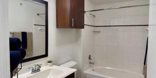 1800 Broadway Gallery 28