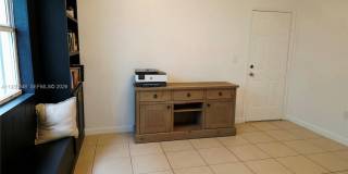 202 NE 36th Ter Gallery 19