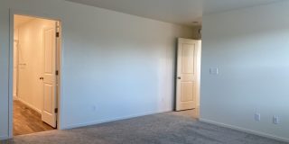 Exquisite 3 Bed 2.5 Bath Single Family Home Gallery 32