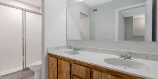 1761 North Congress Avenue Gallery 21