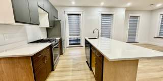 Luxurious 5-bed/4 bath Fort Hill apartment near Near BU and Northeastern - great location! Gallery 3
