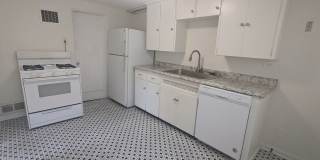 SUPER CUTE 1 BDRM IN DUPLEX HOME IN SLOAN'S LAKE AREA! GARAGE AND FENCED YARD! Gallery 12