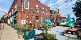 {2202 - A} Spacious Two Bedroom Condo in Historic Pendleton Heights Available Immediately Gallery 1