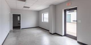 1748 N Main Gallery 7