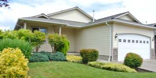 Spacious Single level Home in NE Albany Spacious Single level Home in NE Albany Gallery 1