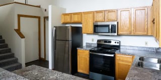 Off Broadway Apartments Gallery 6