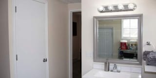 Bungalow by the Green! Executive SLC Rental Home Gallery 23