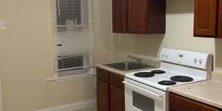 Three Bedroom One Bathroom Ready For ASAP Move In Gallery 1