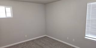 4 BED 2.5 BATH WITH LARGE BONUS ROOM & GARAGE Gallery 20