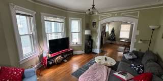 4 Bedroom House Available Next to UC Campus Gallery 4