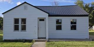 1025 Emmons St Gallery 1