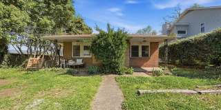 Great 2 bedroom close to UTC! Gallery 1