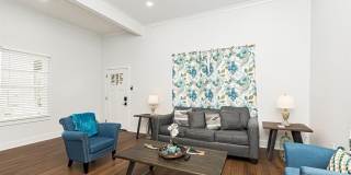634 E Boulevard Gallery 4