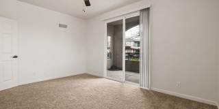 Sterling Oaks Luxury Apartments Gallery 33