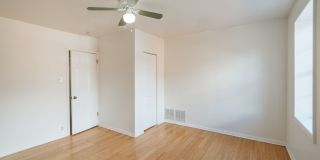 Four Bed Bella Vista Townhome Gallery 10