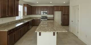 4 bedroom, 2.5 bathroom home in Golden Valley.  washer/dryer/refigerator included Gallery 4