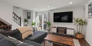 7680 WOLFORD Way Gallery 4