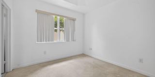 1575 NE 33rd Avenue Gallery 23