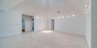 7320 SW 100th Ct Gallery 4