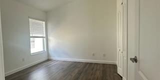 4 Bedroom / 2 Bath House Gallery 20