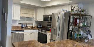 1198 Hillsboro Mile Gallery 7