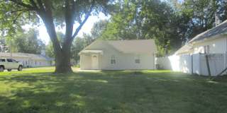 810 East London Avenue Gallery 1