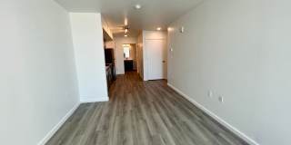 725 W Pratt Gallery 108
