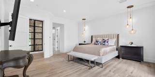 304 N Royal Ascot Drive Gallery 41