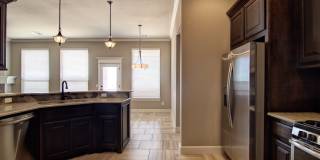 Beautiful Foster Signature Home in Great Location! Gallery 10