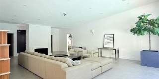 1801 Roscomare Road Gallery 5
